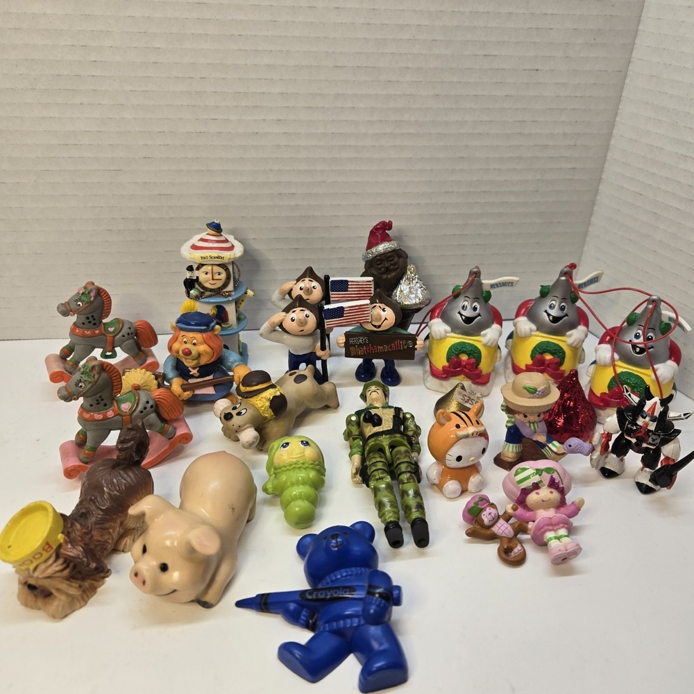 Vintage 1980s Toy Lot 23‎ Pc Hershey Strawberry Shortcake Norcrest Fao Schwartz